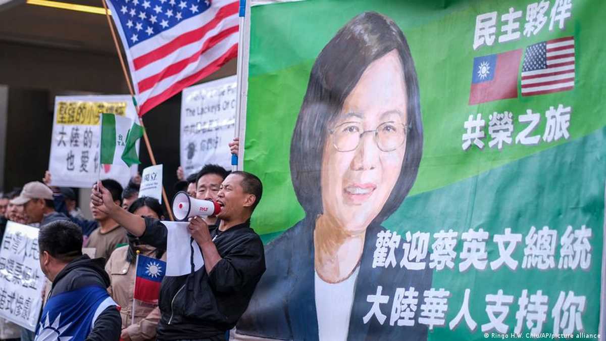 किसे चुने ताइवान : चीन या अमेरिका?